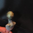 Bonjour, J&rsquo;ai commencé la peinture d&rsquo;un buste sculpté par Guillaume Delmarre. Après avoir effectué un dégradé de gris/blanc, j&rsquo;ai cherché à colorer la figurine en passant de nombreux jus de [&hellip;]