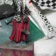 Et voici à nouveau la suite de notre guerrier. J&rsquo;ai donc travaillé la cape, je suis à la base partit un rouge-pourpre mais à force de le travailler j&rsquo;en suis [&hellip;]