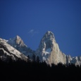 Bonjour à tous ! Voici quelques photos hivernales des Alpes. Le soleil se donne entièrement au massif. Petit jeu : trouvez les noms des sommets. 1) L&rsquo;Aiguille du Midi 2) [&hellip;]