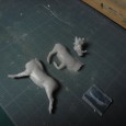 Nouvelle sortie chez Bouts de Brousse ! Au tour d&rsquo;animaux moins connus de rejoindre les rangs, avec cette fois-ci un petit sanglier africain. Le phacochère est représenté en train de [&hellip;]