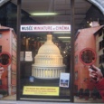 Installé dans le vieux lyon depuis le 21 février 2005, le musée de la miniature et du cinéma est aujourd&rsquo;hui un lieu prisé par les touristes, cinéphiles et miniaturistes. Accueillant [&hellip;]